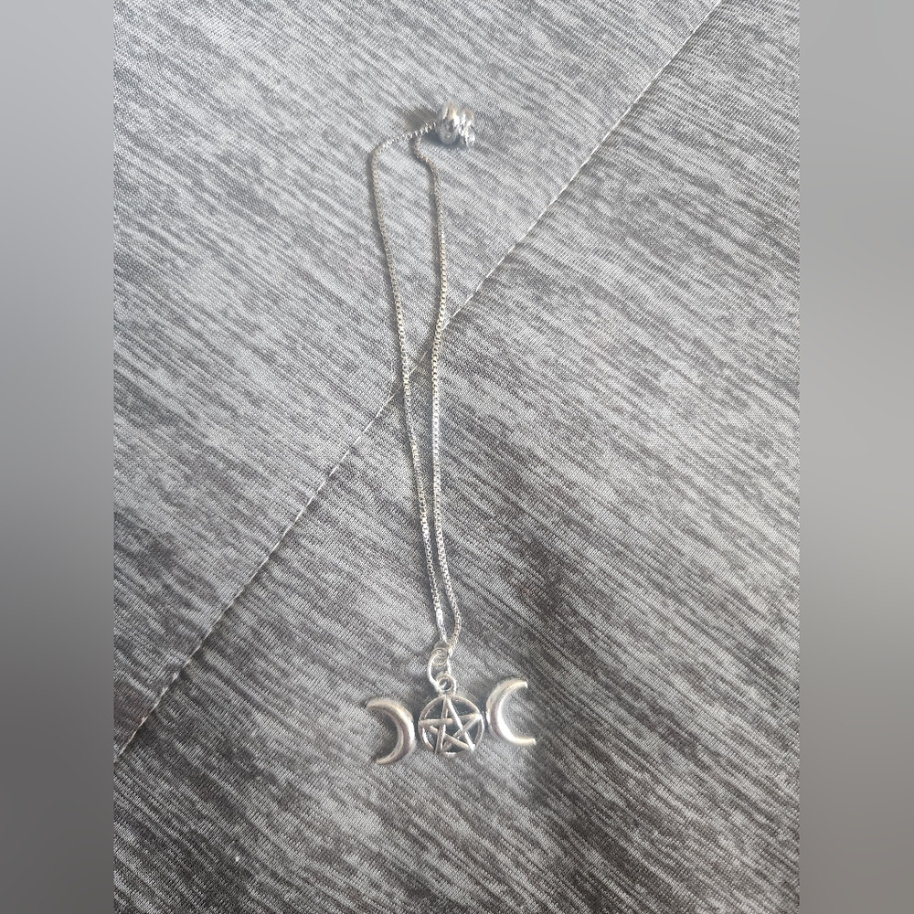 Moon & star adjustable bracelet